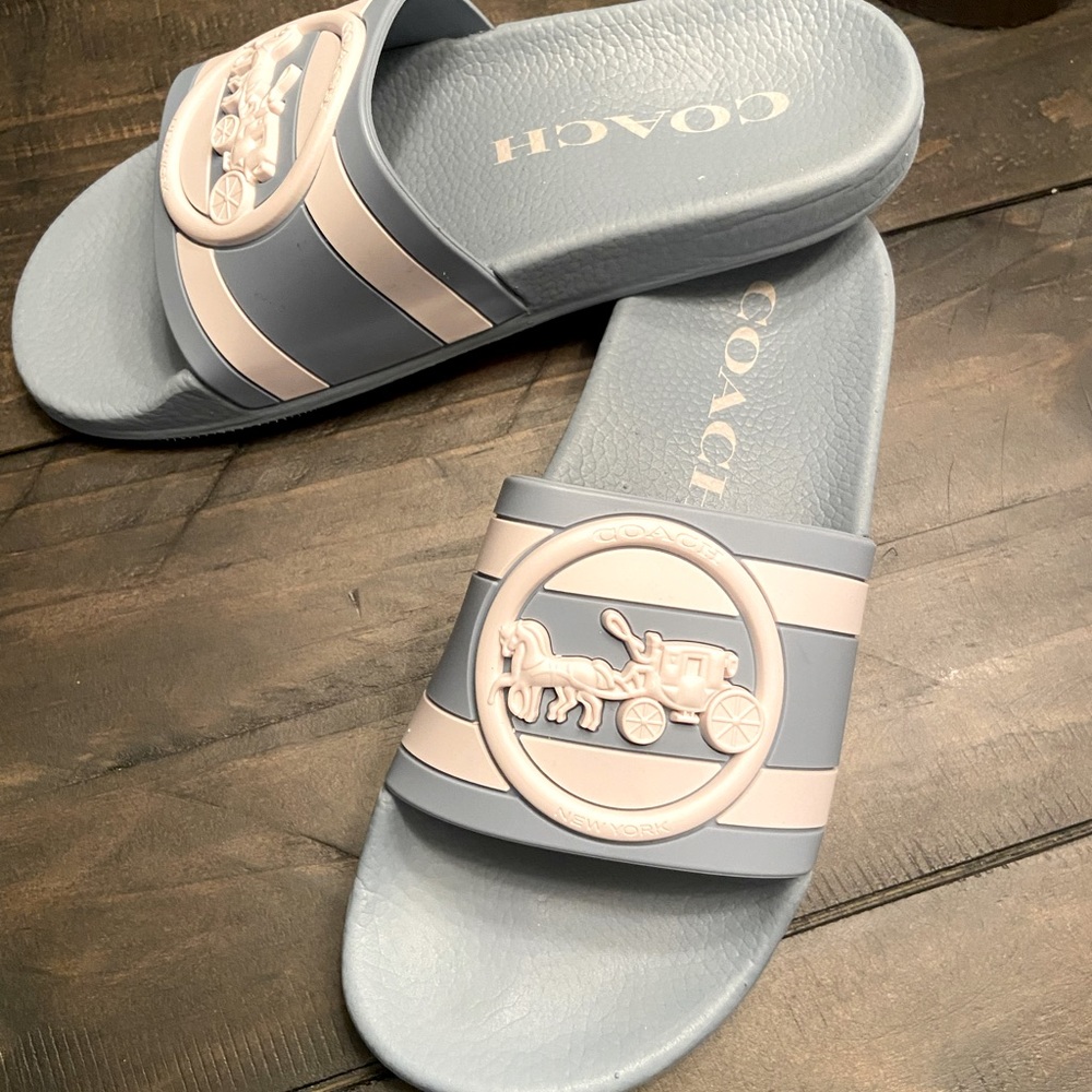 Coach Uli Sport Slide With Horse And Carriage Print